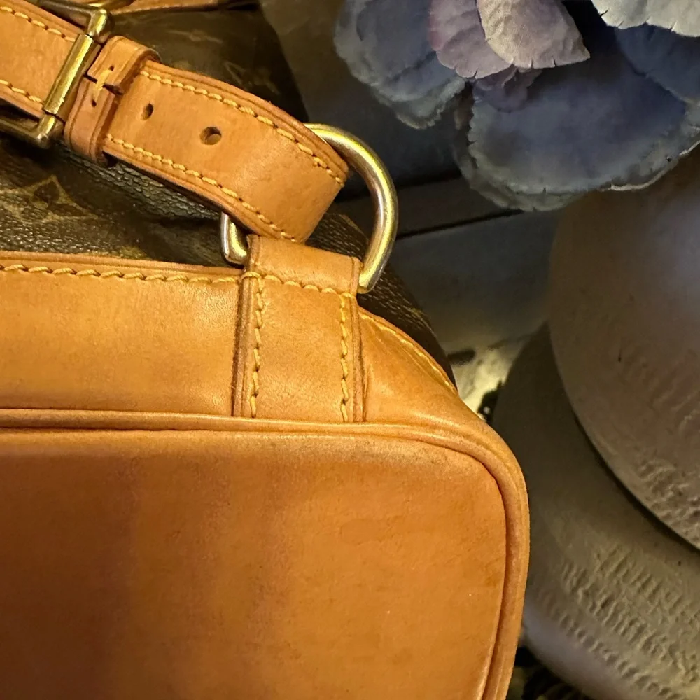 Backpack - Picture 3 of 8